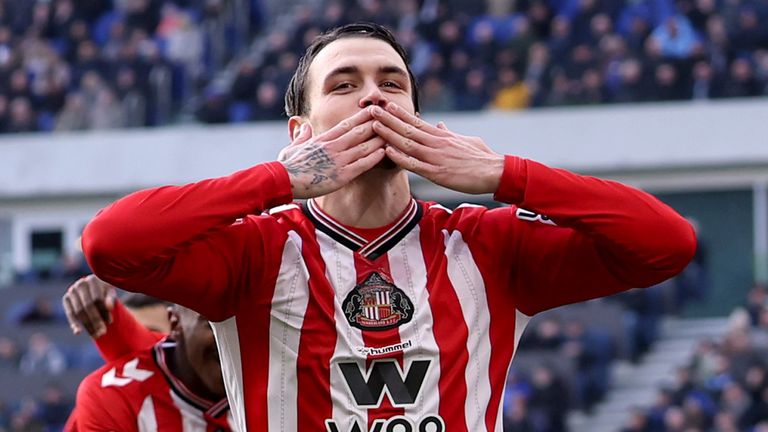 Enzo Le Fee celebrates after giving Sunderland the lead at Everton