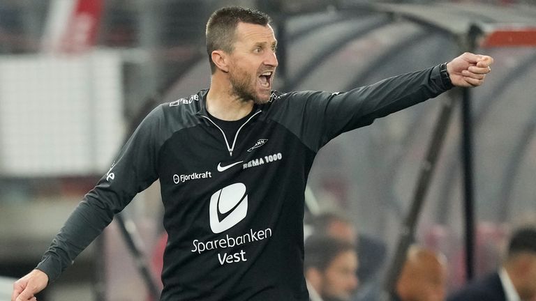 Brann's head coach Eirik Horneland gives directions to his players during the first leg play-off Conference League soccer mach between AZ and SK Brann at AFAS stadium in Alkmaar, Netherlands, Thursday, Aug. 24, 2023. (AP Photo/Peter Dejong)