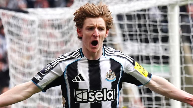 Anthony Gordon celebrates after giving Newcastle an early lead against Sunderland
