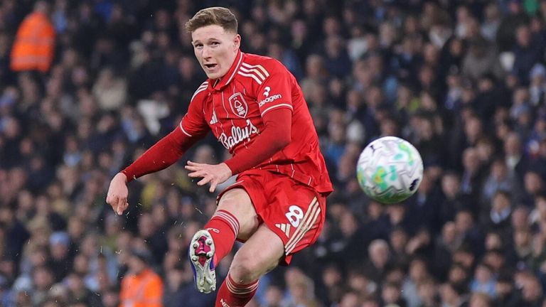 Elliot Anderson equalises for Nottingham Forest at Manchester City