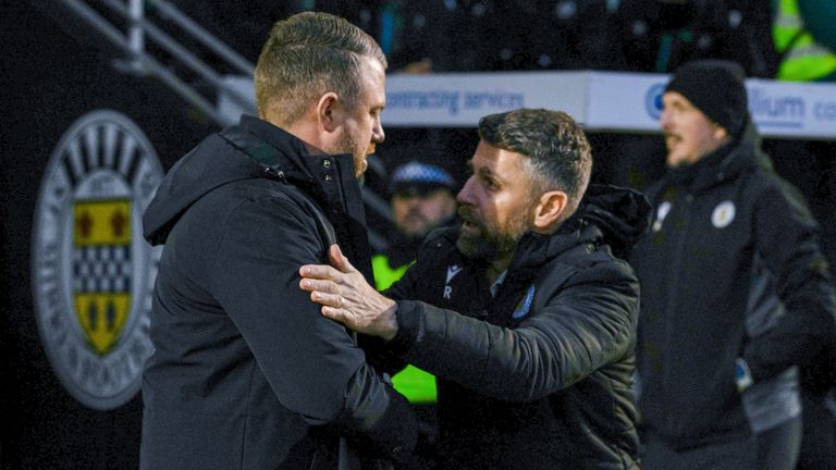 PAISLEY, SCOTLAND - NOVEMBER 23: Aberdeen manager Jimmy Thelin and St Mirren manager Stephen Robinson during a William Hill Premiership match between St Mirren and Aberdeen at the SMiSA Stadium on November 23, 2024, in Paisley, Scotland. (Photo by Craig Williamson / SNS Group)