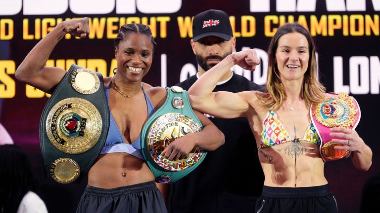 Dubois and Harper jostle for position. 