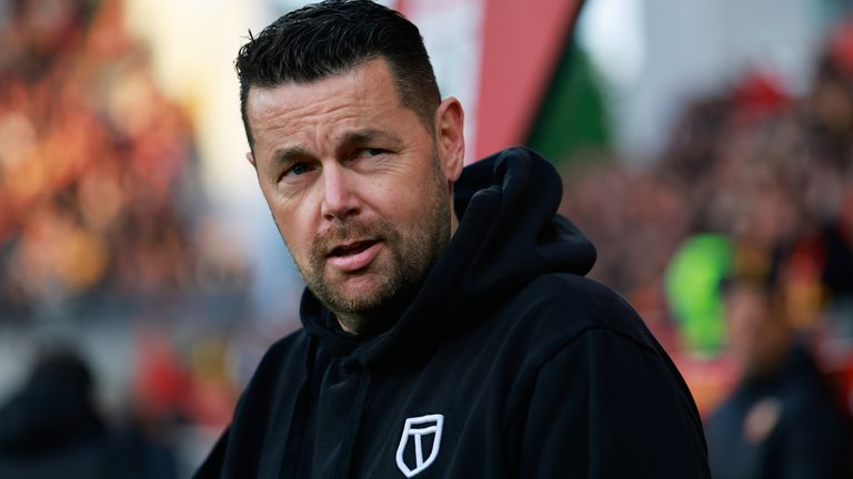 Lens' head coach Pierre Sage is in talks with Crystal Palace