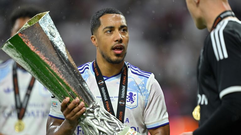 Europa League 2026, Winner Aston Villa, Youri Tielemans with trophy Istanbul, May 20, 2026, Soccer, Europa League, Final 2026, Freiburg - Aston Villa 0:3 Photo by: UlrichHufnagel/picture-alliance/dpa/AP Images