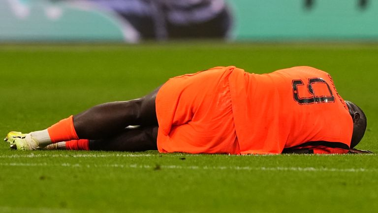 Brian Brobbey was injured while playing for the Netherlands