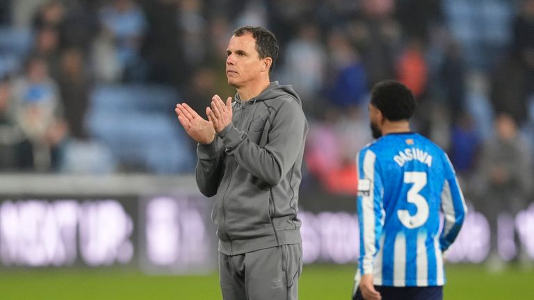 Sunderland boss Regis Le Bris has said his side's consistency isn't acceptable